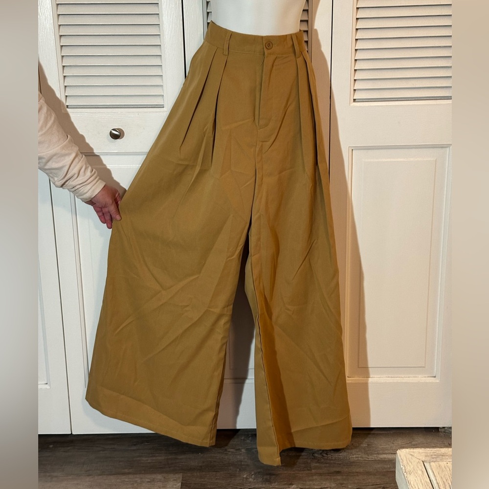NWT Wide-Leg Tan Trousers - Picture 2 of 5